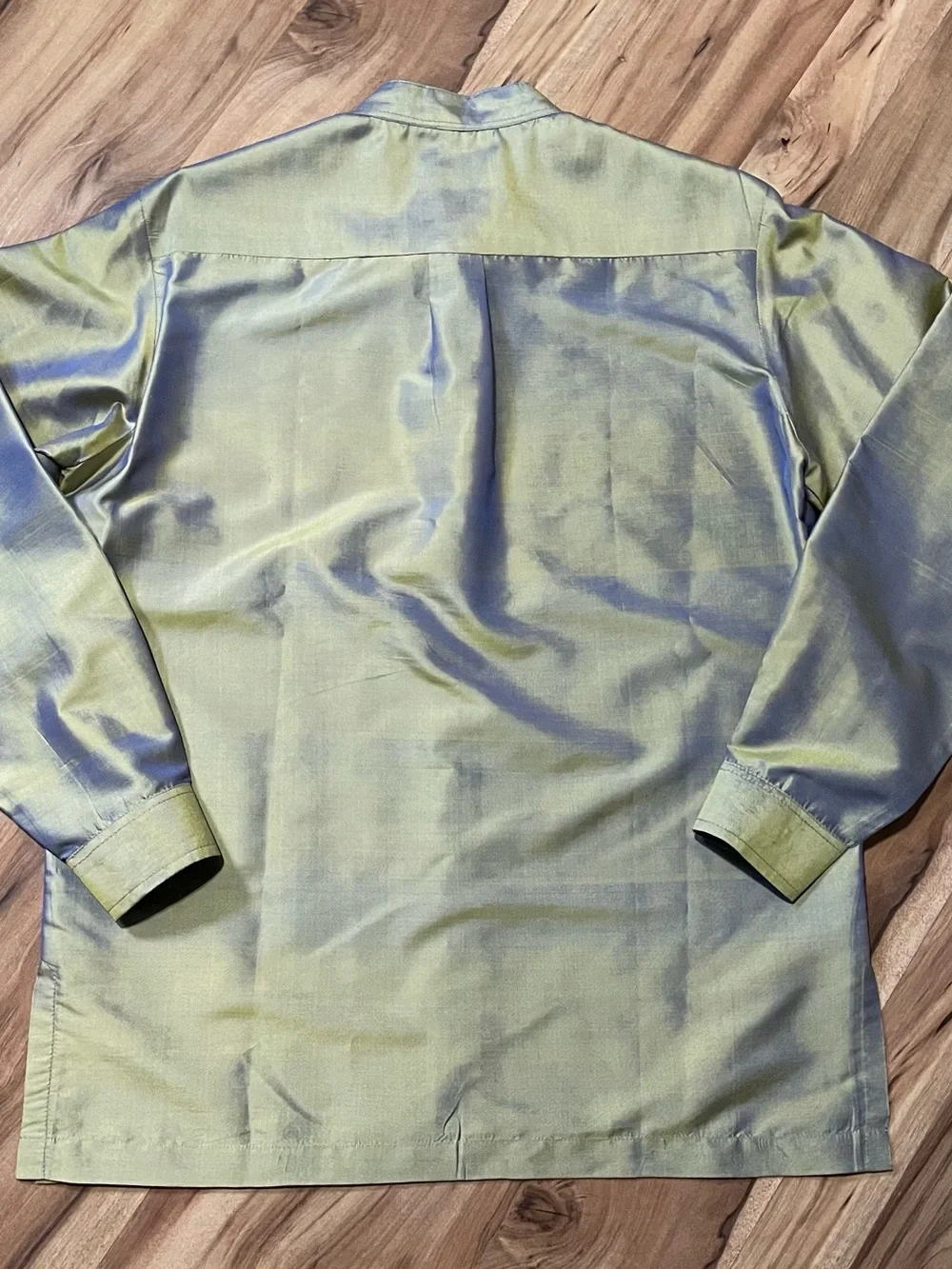 PRATHAMMAKANT Shot Silk Mandarin Collar Button Up - Luminous Sage Green - Picture 3 of 7